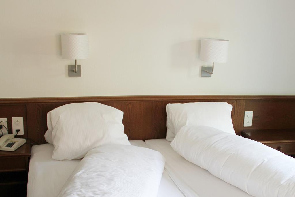 Hotel Walensee Trattoria Weesen Bilik gambar