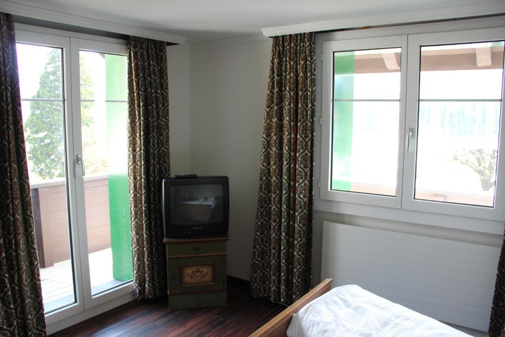 Hotel Walensee Trattoria Weesen Bilik gambar